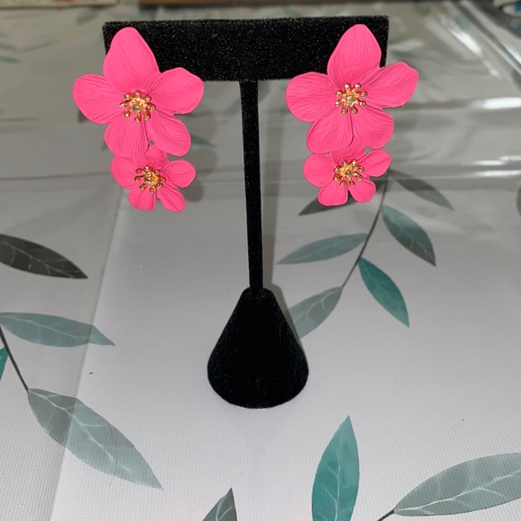 Boho Flower Stud Earrings - Picture 2 of 13